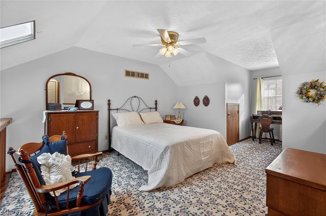 8038 Norriton Circle NW, North Canton, OH 44720