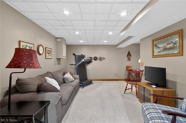 8038 Norriton Circle NW, North Canton, OH 44720