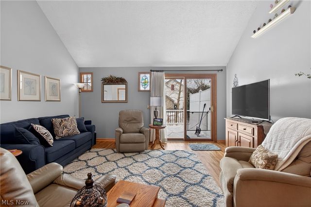 8038 Norriton Circle NW, North Canton, OH 44720