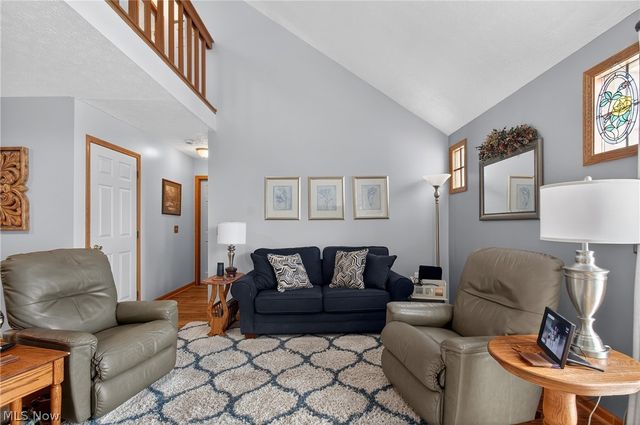 8038 Norriton Circle NW, North Canton, OH 44720