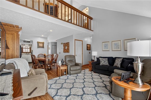 8038 Norriton Circle NW, North Canton, OH 44720