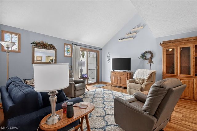 8038 Norriton Circle NW, North Canton, OH 44720