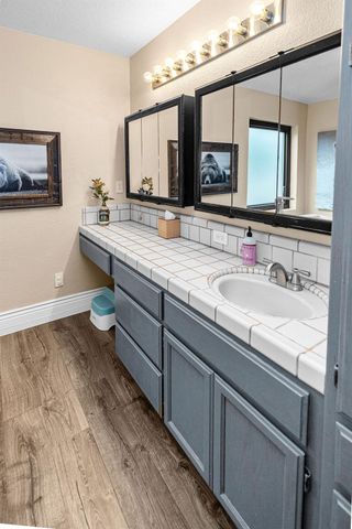 1934 Pontiac St, Oakdale, CA 95361