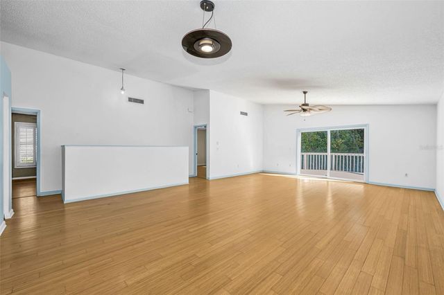 105 PETERSON LANE, Palm Harbor, FL 34683