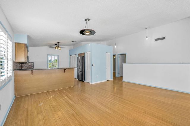 105 PETERSON LANE, Palm Harbor, FL 34683