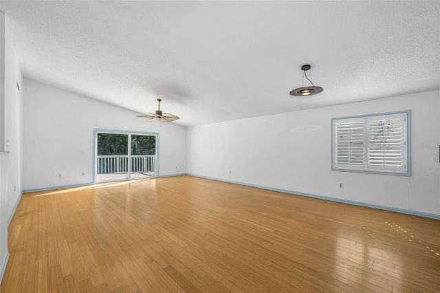 105 PETERSON LANE, Palm Harbor, FL 34683