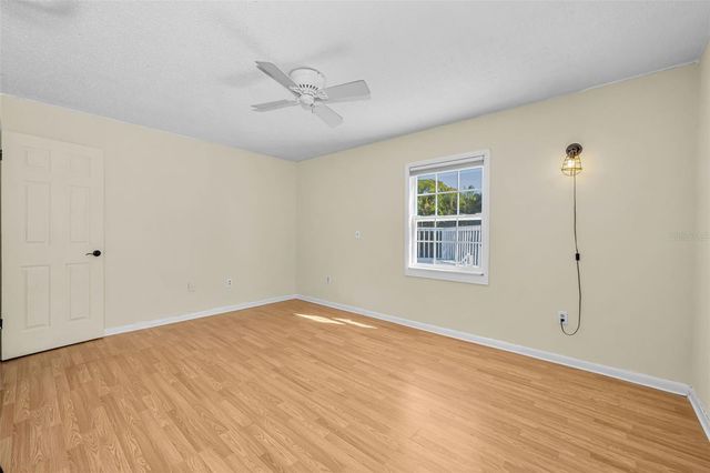 105 PETERSON LANE, Palm Harbor, FL 34683