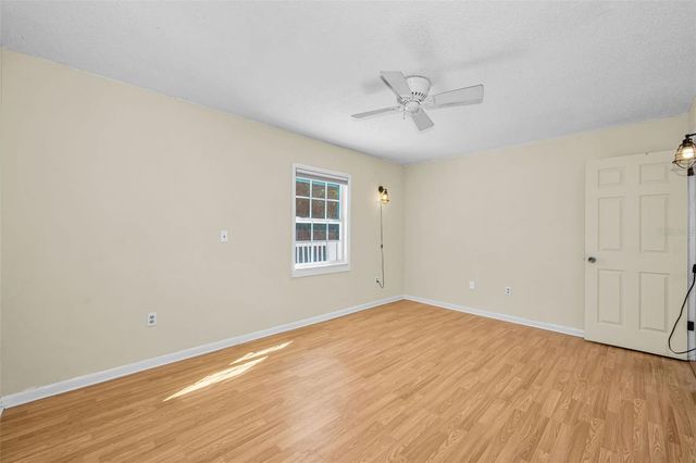 105 PETERSON LANE, Palm Harbor, FL 34683