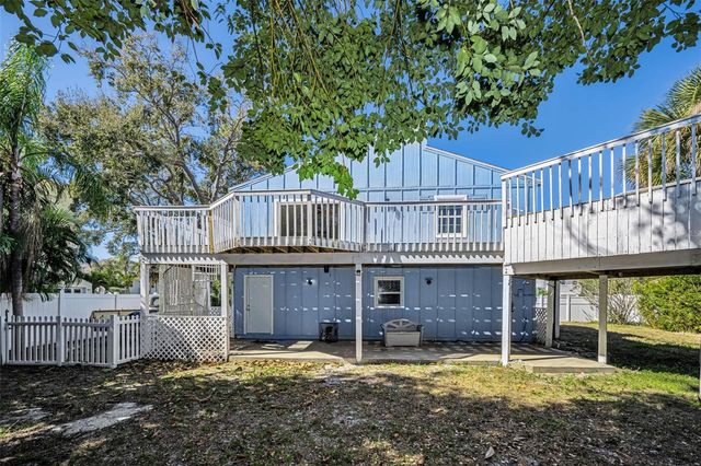 105 PETERSON LANE, Palm Harbor, FL 34683