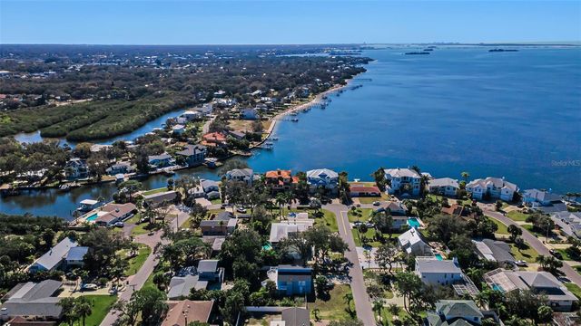 105 PETERSON LANE, Palm Harbor, FL 34683