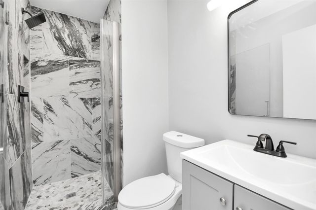 17202 Imperial Valley Drive 3, Houston, TX 77060