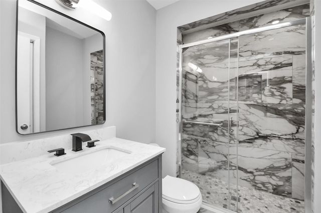 17202 Imperial Valley Drive 3, Houston, TX 77060