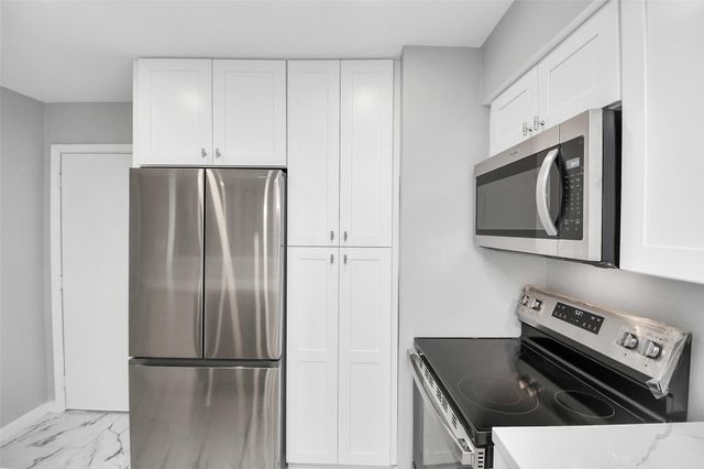 17202 Imperial Valley Drive 3, Houston, TX 77060