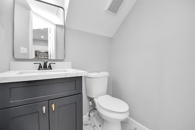 17202 Imperial Valley Drive 3, Houston, TX 77060
