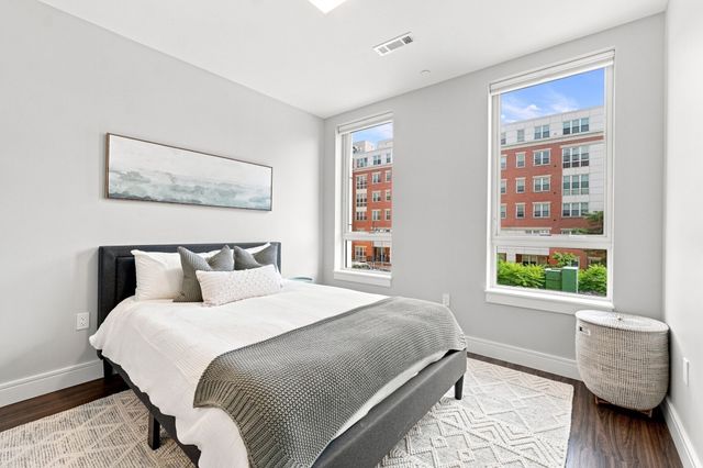 99 Sumner St 210, Boston, MA 02128