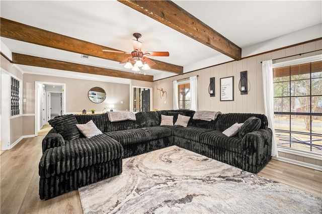 305 LAKE RIDGE Trail, Pineville, LA 71360