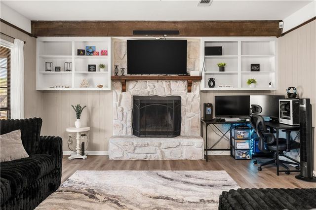 305 LAKE RIDGE Trail, Pineville, LA 71360