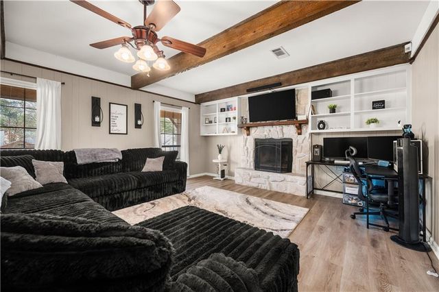 305 LAKE RIDGE Trail, Pineville, LA 71360