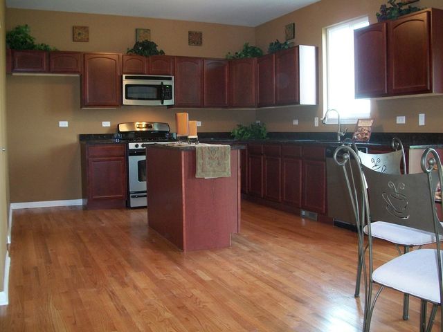 933 WILLOW Road, Manteno, IL 60950