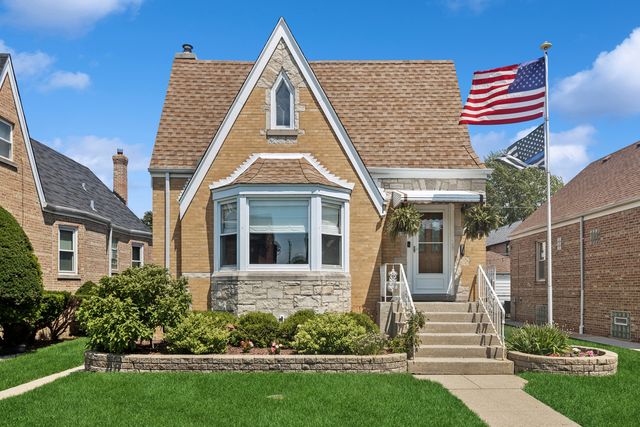 1843 N 75th Avenue, Elmwood Park, IL 60707