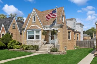 1843 N 75th Avenue, Elmwood Park, IL 60707