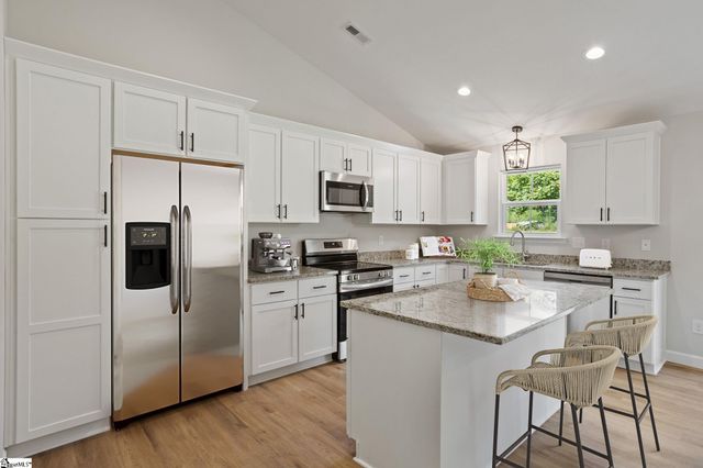 4043 Ridge Road, Greer, SC 29651