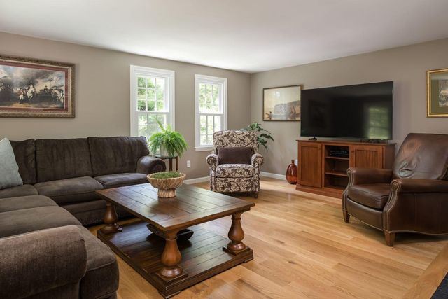 9 Fairfield Drive, East Sandwich, MA 02537