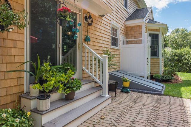 9 Fairfield Drive, East Sandwich, MA 02537