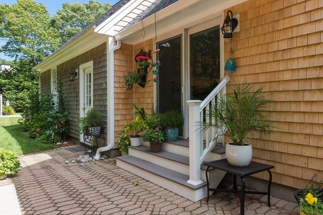 9 Fairfield Drive, East Sandwich, MA 02537