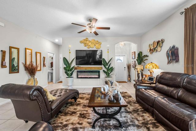 635 ROYAL EMPRESS DRIVE, Ruskin, FL 33570