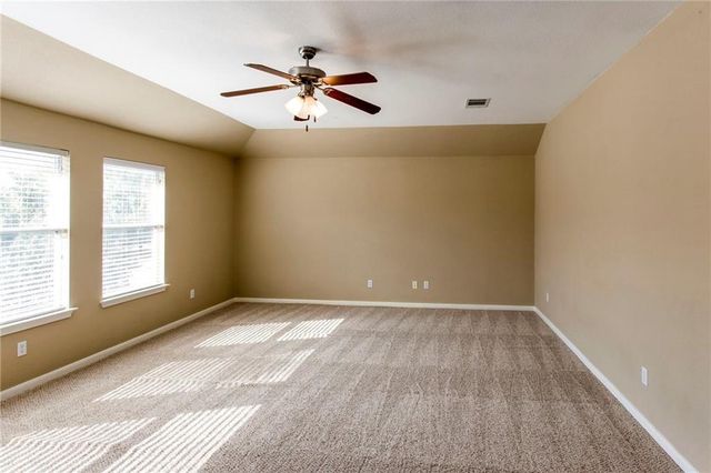 517 Dinge Bay DR, Round Rock, TX 78664