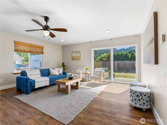 402 Factory Street SE, Orting, WA 98360