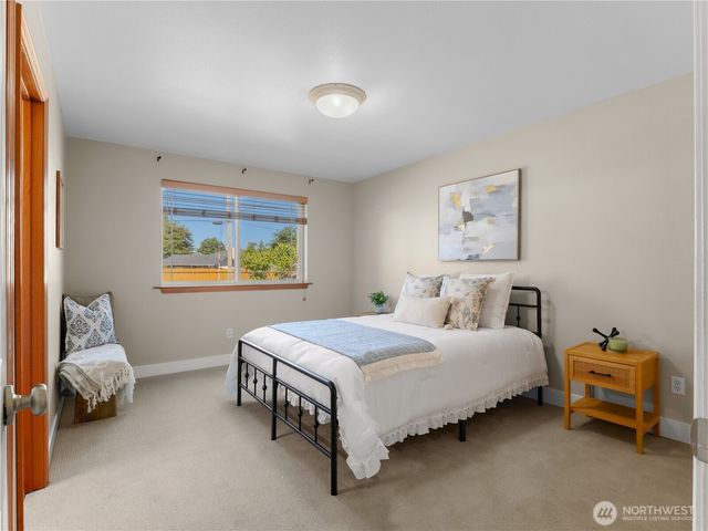 402 Factory Street SE, Orting, WA 98360
