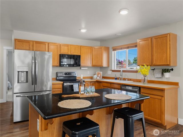 402 Factory Street SE, Orting, WA 98360