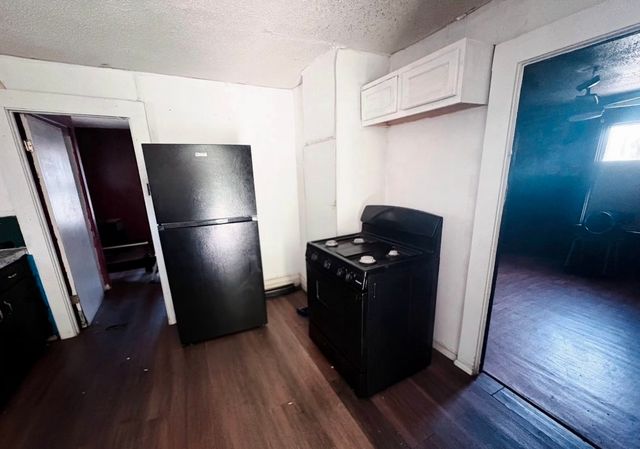 323 Sparks Street, Dallas, TX 75203