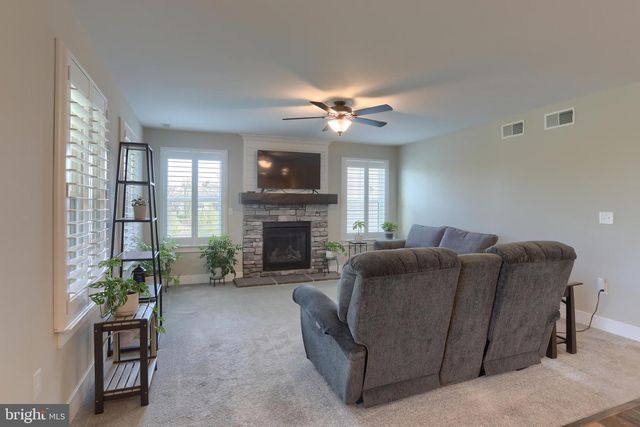 407 ORCHID CIR, Lebanon, PA 17046