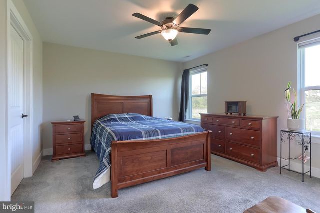 407 ORCHID CIR, Lebanon, PA 17046