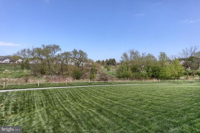 407 ORCHID CIR, Lebanon, PA 17046