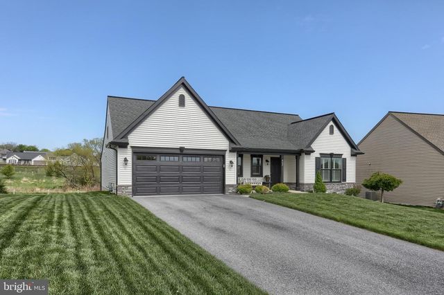 407 ORCHID CIR, Lebanon, PA 17046
