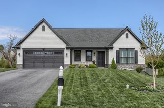 407 ORCHID CIR, Lebanon, PA 17046
