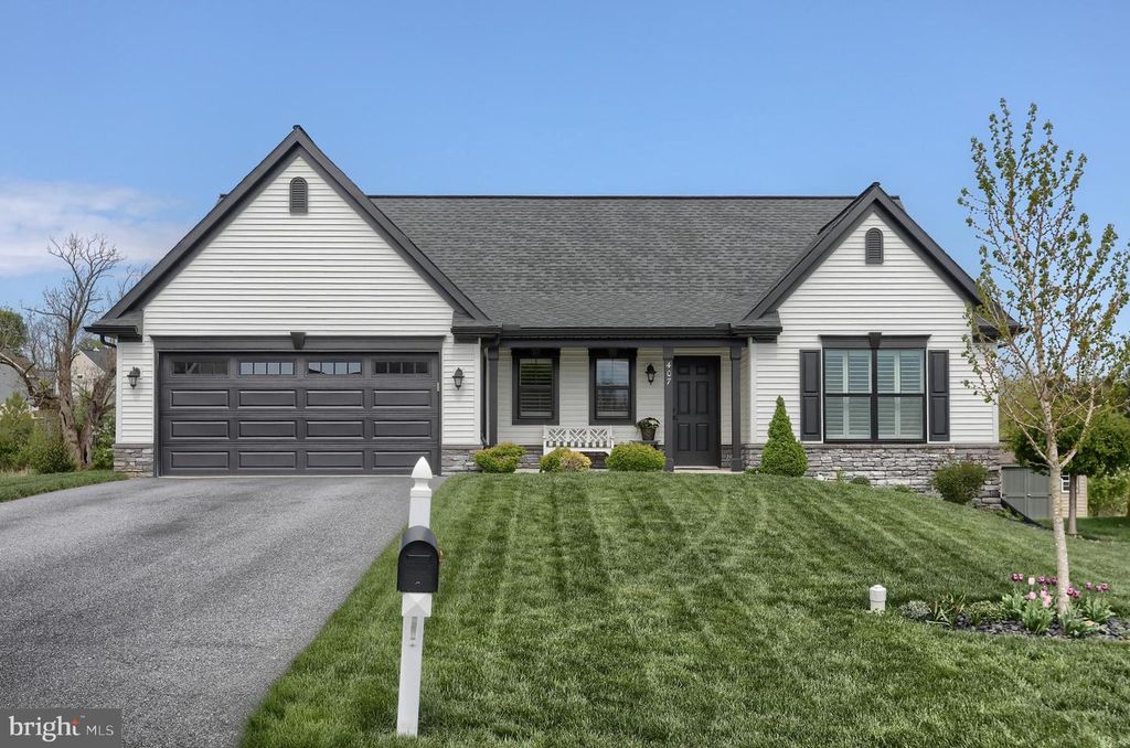 407 ORCHID CIR, Lebanon, PA 17046