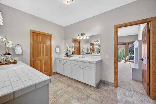 16096 Perimeter Rd, Grass Valley, CA 95949