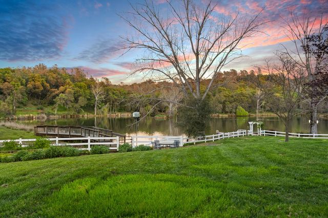 16096 Perimeter Rd, Grass Valley, CA 95949