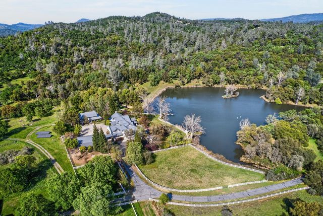 16096 Perimeter Rd, Grass Valley, CA 95949