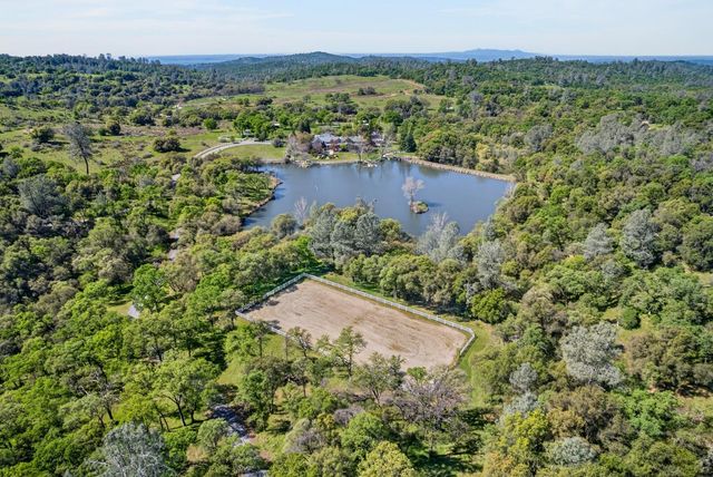 16096 Perimeter Rd, Grass Valley, CA 95949