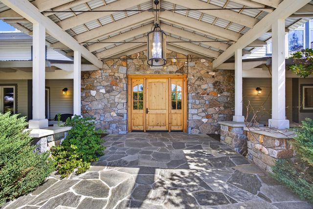 16096 Perimeter Rd, Grass Valley, CA 95949