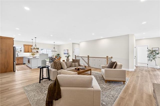 1167 VALLEY CLUB 115, Penn Twp, PA 15642