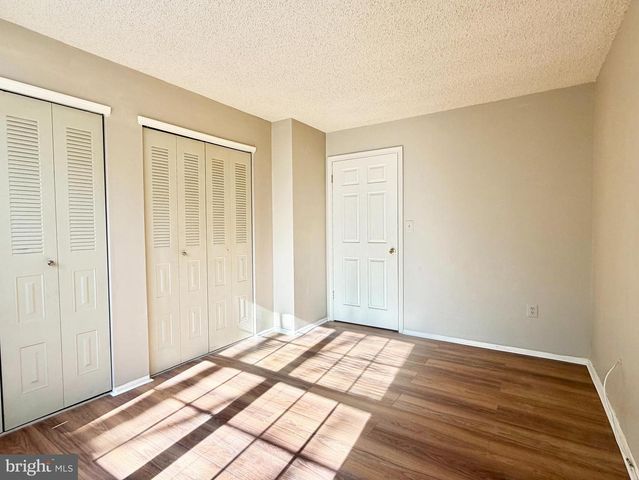 82 VERSAILLES CT, Hamilton, NJ 08619