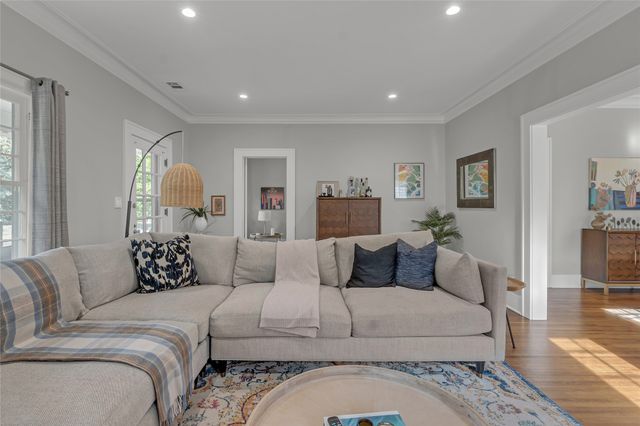 1819 E 16th Place, Tulsa, OK 74104
