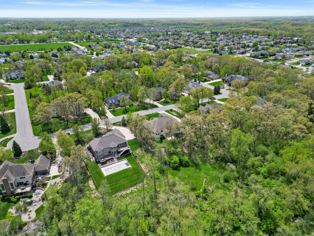 505 Brittany Lane, Dyer, IN 46311